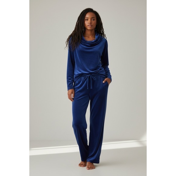 Kim Rogers Tops - Kim Rogers Velour Blue Small top Medium pants 2 pair